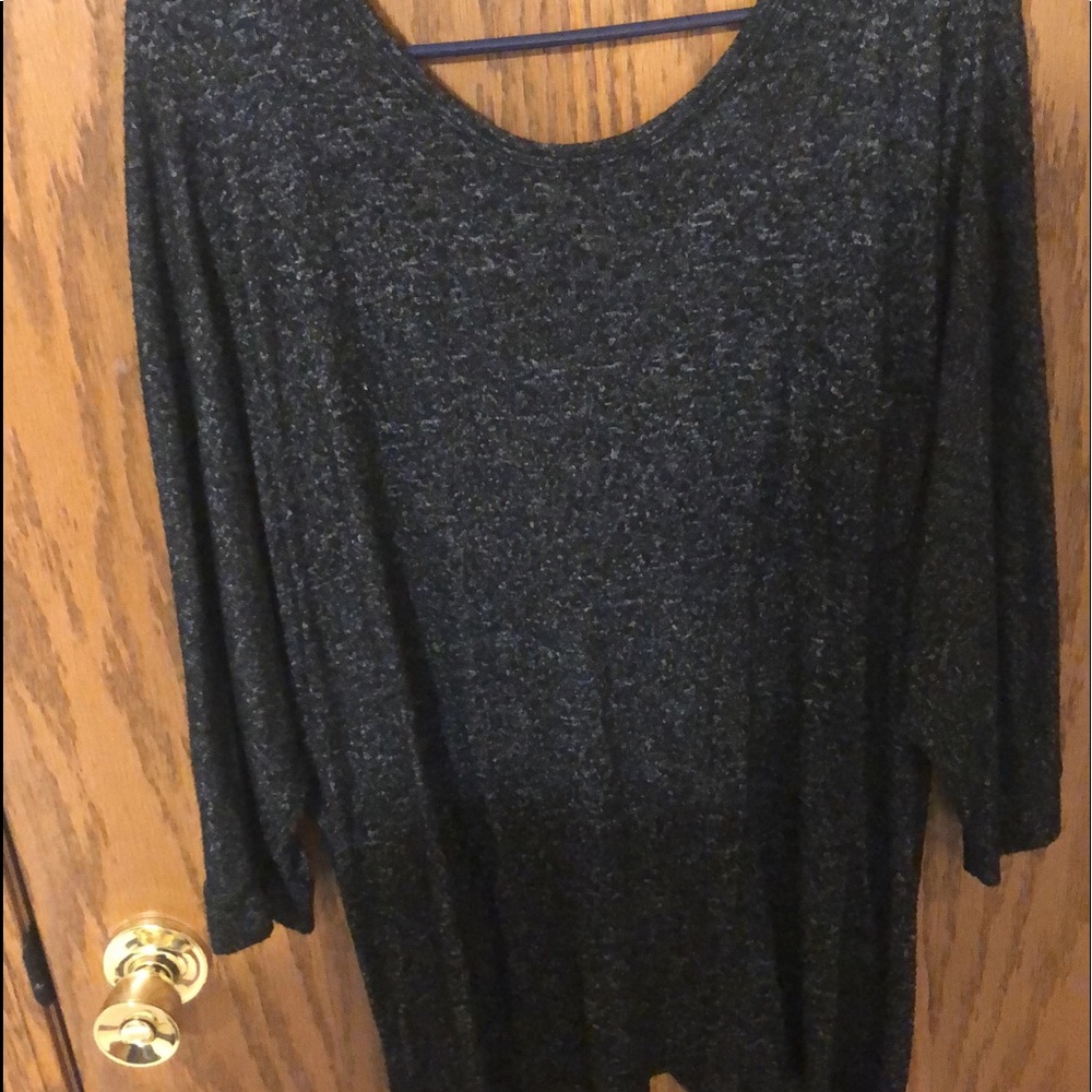 Plus size top - Picture 2 of 2